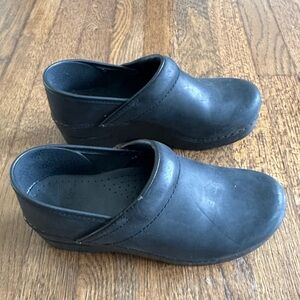 Dansko black clogs, size 38, in like new condition